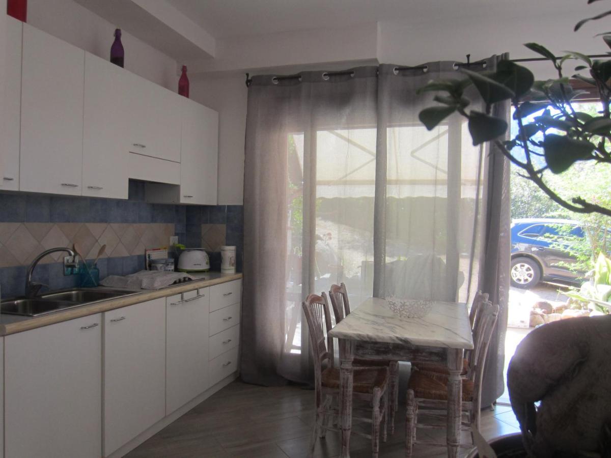 Monolocale San Pantaleo Apartment Exterior photo