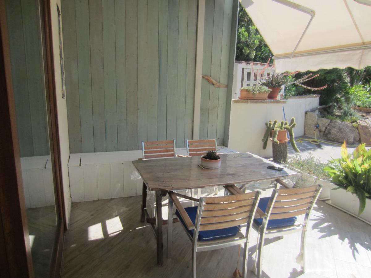 Monolocale San Pantaleo Apartment Exterior photo