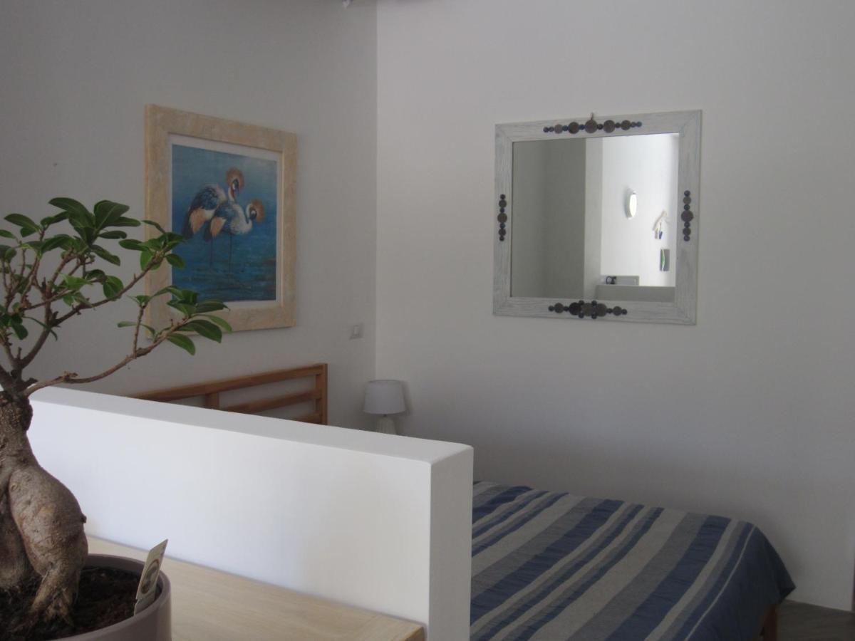 Monolocale San Pantaleo Apartment Exterior photo