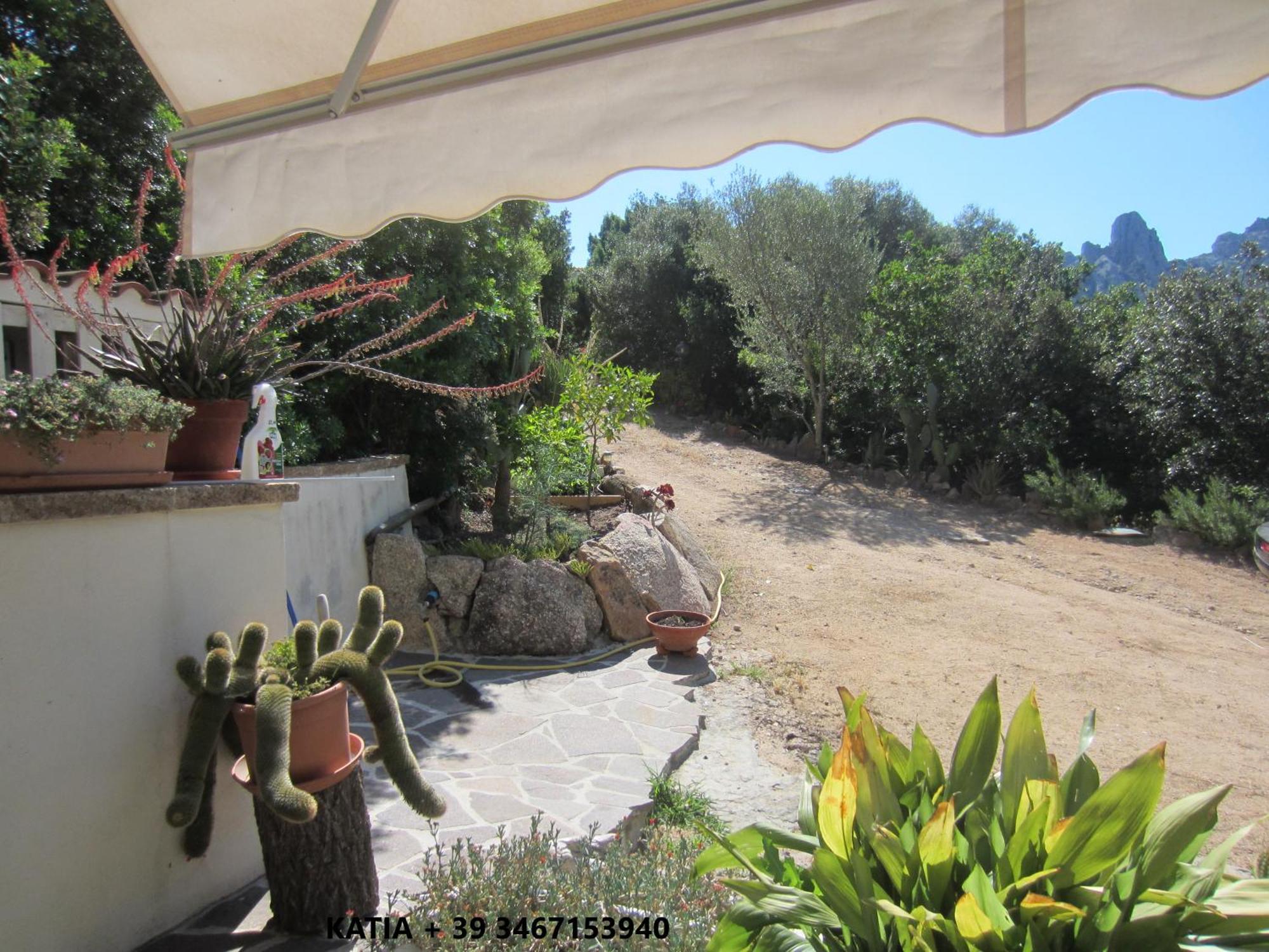 Monolocale San Pantaleo Apartment Exterior photo